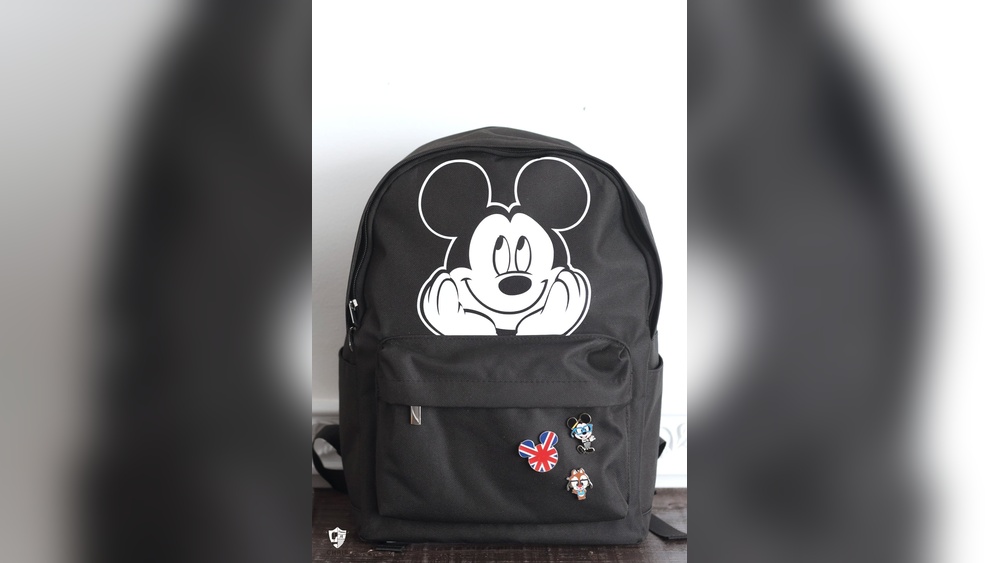 How Design a Black Backpack Diy