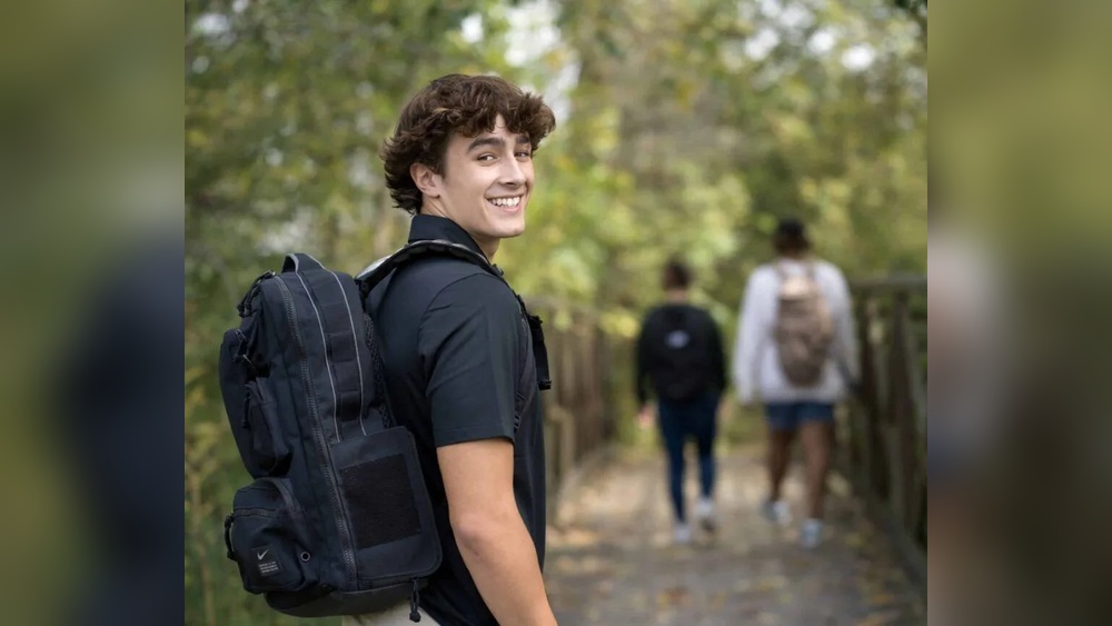 How Do I Choose a College Backpack
