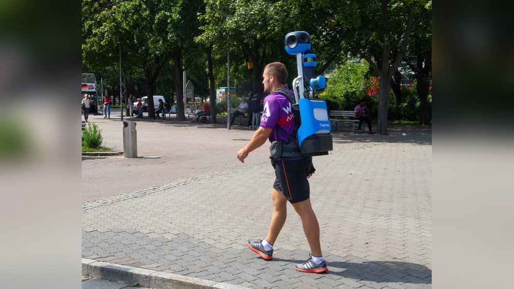 How Many Cameras Used in Street View Backpack