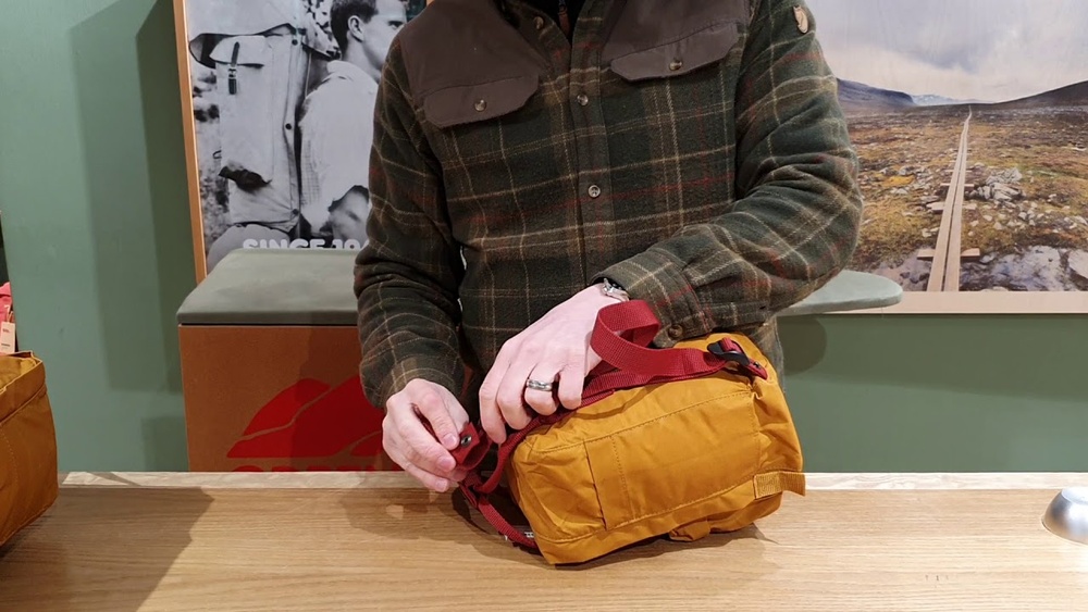 How to Adjust Kanken Backpack Straps