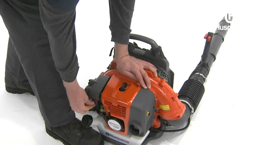 How to Start a Husqvarna Backpack Blower: Easy Step-by-Step Guide